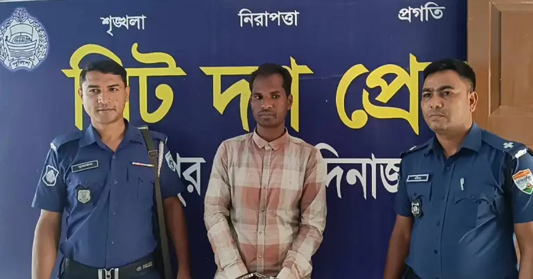 ভুয়া পুলিশ পরিচয় দেয়া ওমর ফারুককে গ্রেপ্তার করেছে পুলিশ